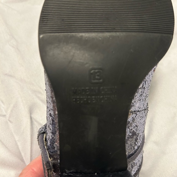 Girl’s Sz 13 Mary Janes - Picture 4 of 5